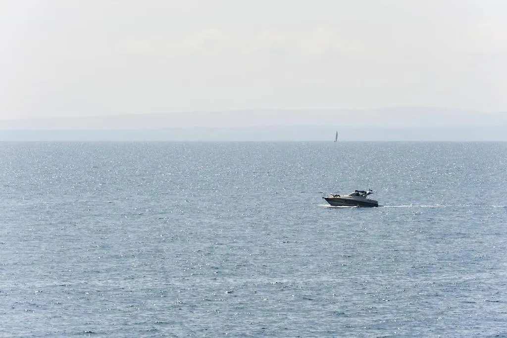 Prua Sul Mare Apartment Aci Castello